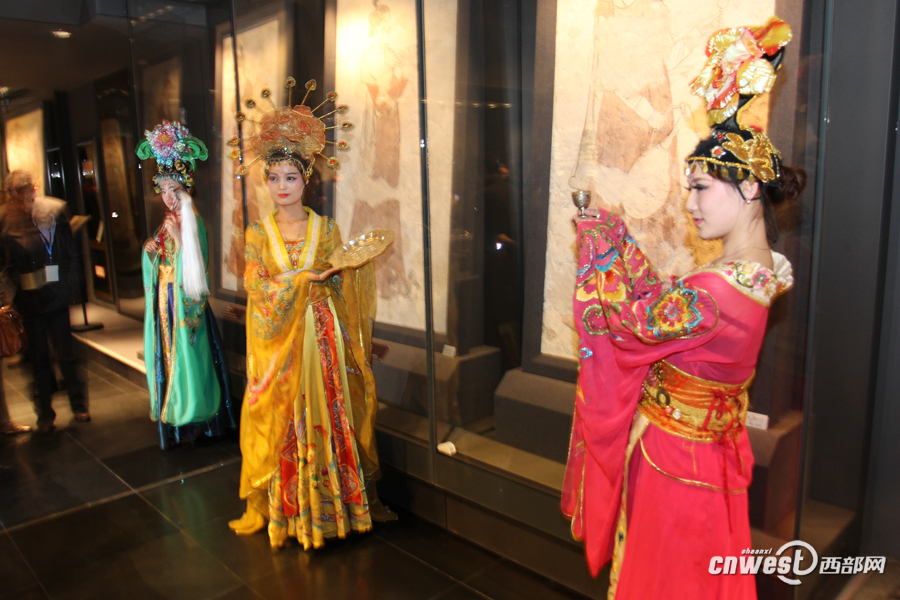 高清組圖:博物館奇妙之夜 和壁畫中人一起穿越