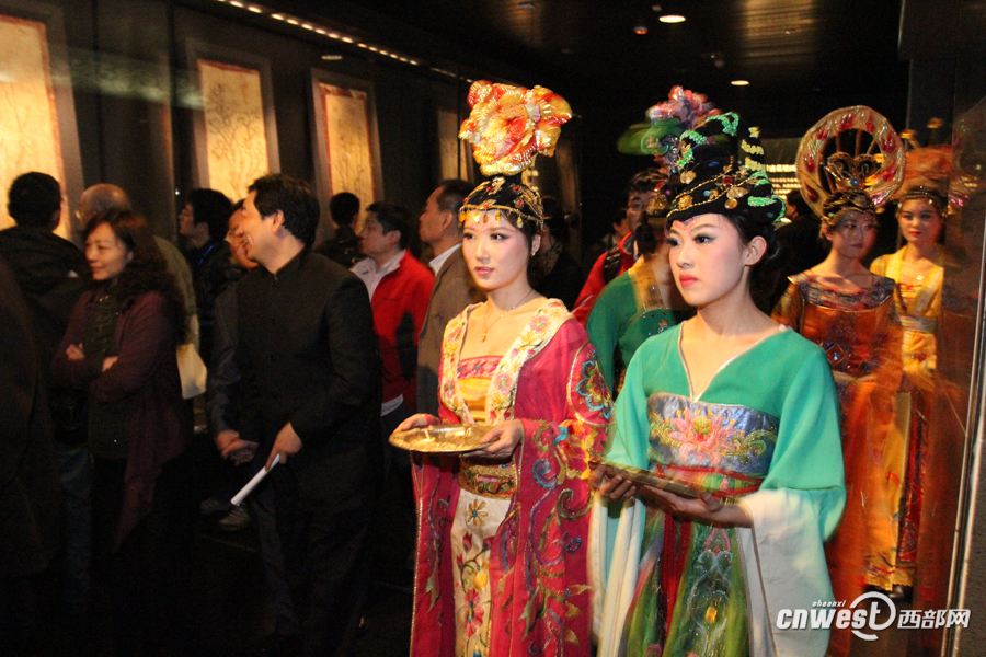 高清組圖:博物館奇妙之夜 和壁畫(huà)中人一起穿越