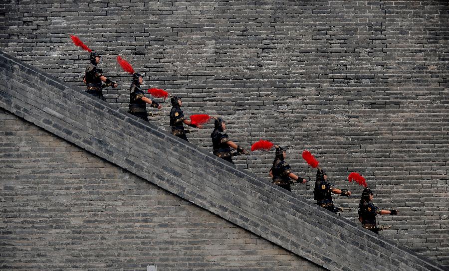 西安“武士文化系列展演”:跨越時空的城墻武士