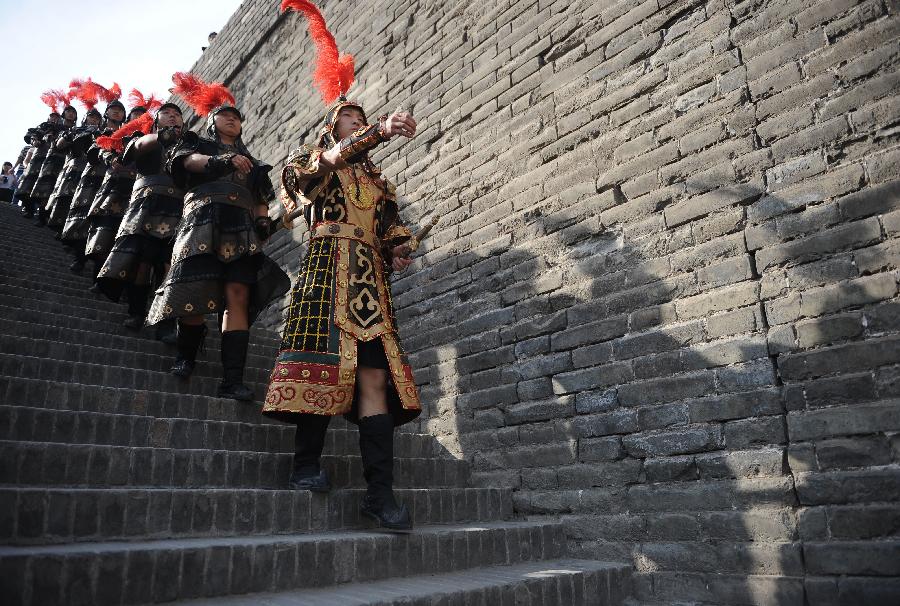 西安“武士文化系列展演”:跨越時(shí)空的城墻武士