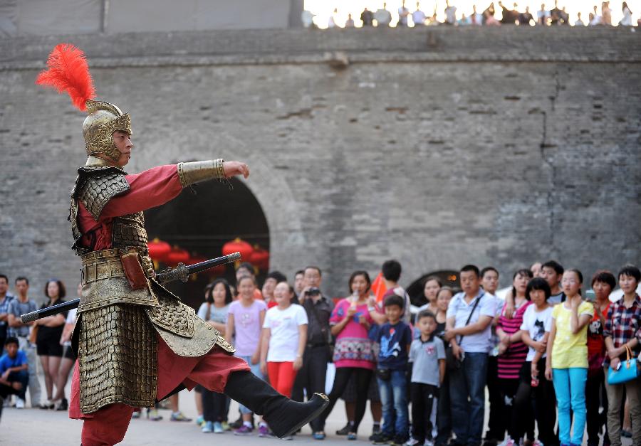 西安“武士文化系列展演”:跨越時(shí)空的城墻武士