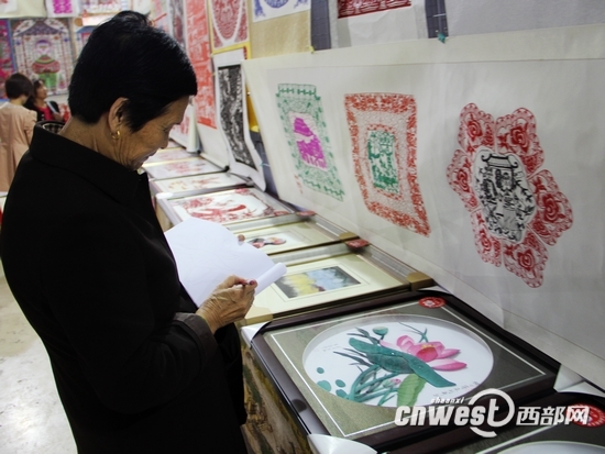 陜西開(kāi)通“三秦女紅”網(wǎng)站 足不出戶賣手工藝品