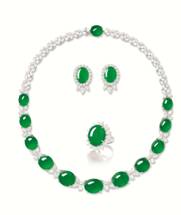 翡翠盤點(diǎn)：款式多樣，ANNA HU 戒指創(chuàng)多項(xiàng)紀(jì)錄