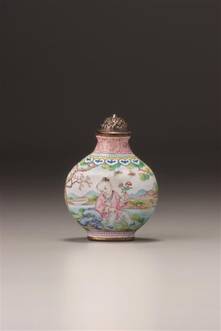 鼻煙壺:精巧絕美的掌中珍玩