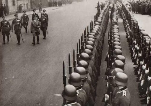 各國節(jié)日閱兵“七宗最”