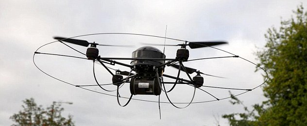 無(wú)人飛行技術(shù)大顯身手 英警方用“飛鍋”抓偷車賊