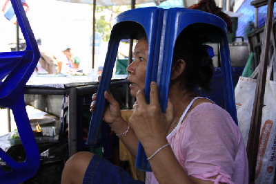 “紅衫軍”誓言絕不投降 沖突還在繼續(xù)