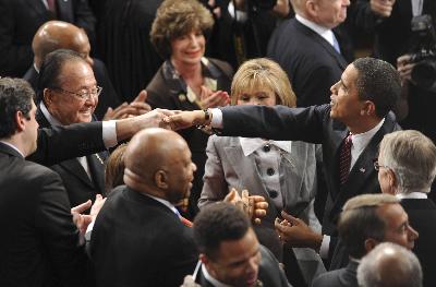 52分鐘演講61次掌聲打斷 奧巴馬國(guó)會(huì)演說(shuō)堪比“國(guó)情咨文”