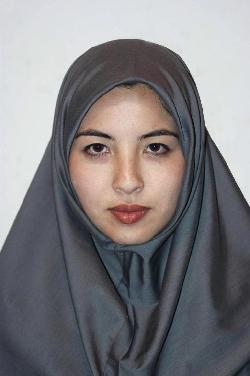 美國(guó)“州姐”記者在伊朗被控間諜罪 希拉里表關(guān)切