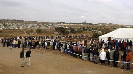 南非15年來最激烈大選開鑼 非國大黨恐失絕對優(yōu)勢