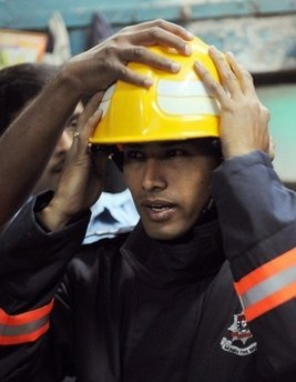 圖:印度孟買消防員近百年來首次換裝