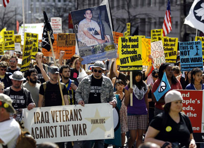 組圖:美國爆發(fā)反戰(zhàn)游行8人遭拘 矛頭直指奧巴馬