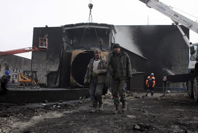 俄羅斯礦難已致32人喪生 總統(tǒng)下令繼續(xù)搜救