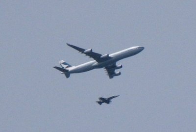 國泰航空一客機(jī)遇炸彈威脅 加拿大派戰(zhàn)斗機(jī)護(hù)航