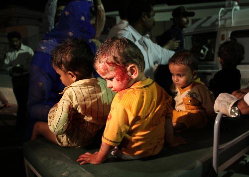 兩少年人彈制造卡拉奇連環(huán)爆炸 80余人死傷