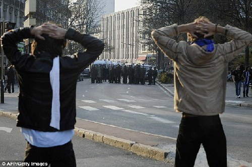 法大罷工導(dǎo)致油荒 巴黎主要機(jī)場(chǎng)燃油供應(yīng)被“切斷”