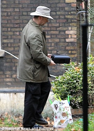 等不及招聘“公務貓” 英首相府請來專家滅鼠患