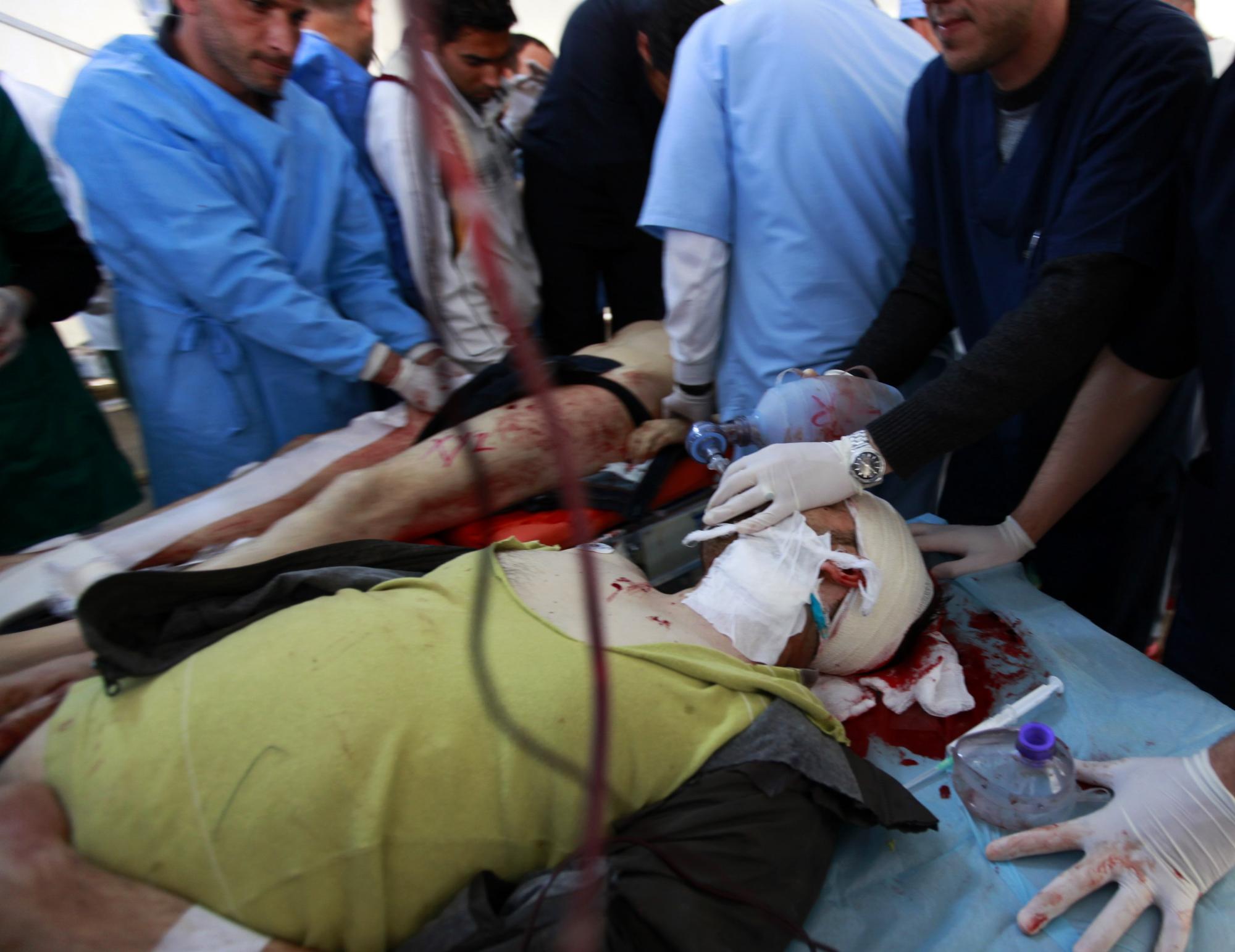 英美欲繼續(xù)對(duì)卡扎菲施壓 意擬派軍事顧問(wèn)訓(xùn)練利反對(duì)派