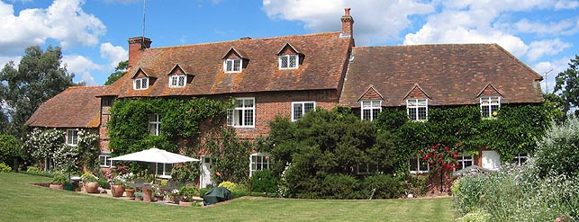 王妃是咱村里人!凱特家鄉(xiāng)一派喜慶村民受邀出席婚禮