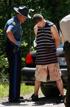 美國男子駕車闖軍事基與警方發(fā)生槍戰(zhàn) 最終被捕