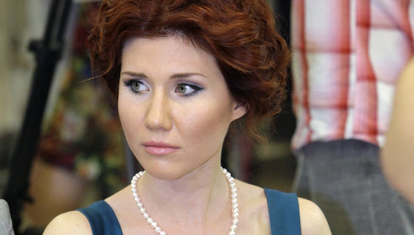 俄前美女特工出任金融報(bào)紙總編 希望大幅提高發(fā)行量