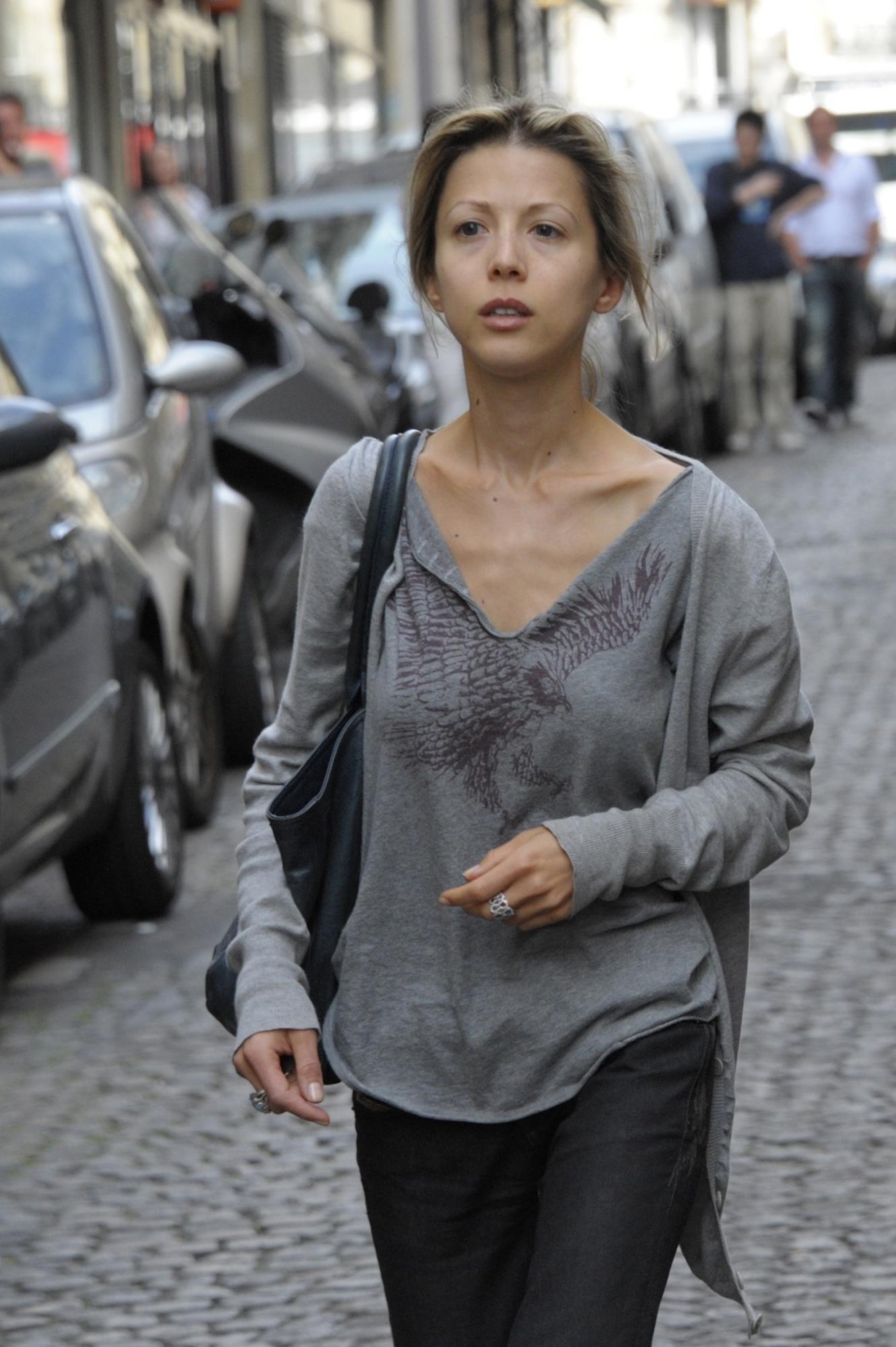 被喚“妓女”卡恩案女主角怒告媒體 法國重燃反美情緒