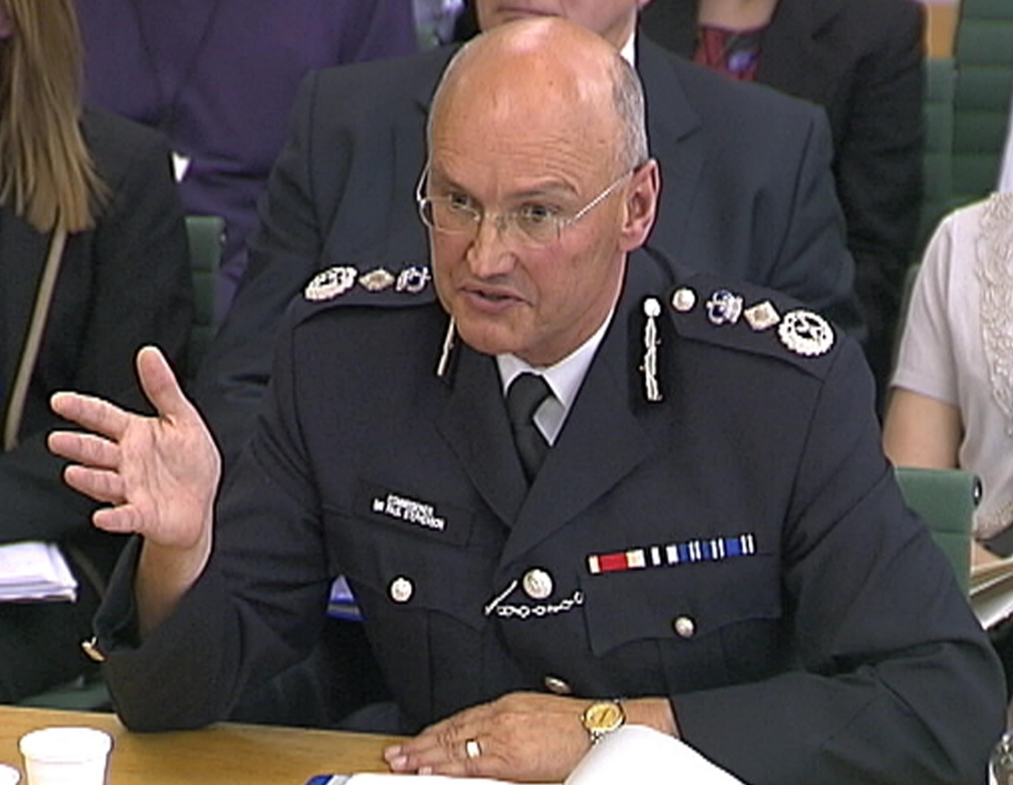 默多克聽證會(huì)上感嘆“人生低谷” 拒絕為竊聽丑聞負(fù)責(zé)