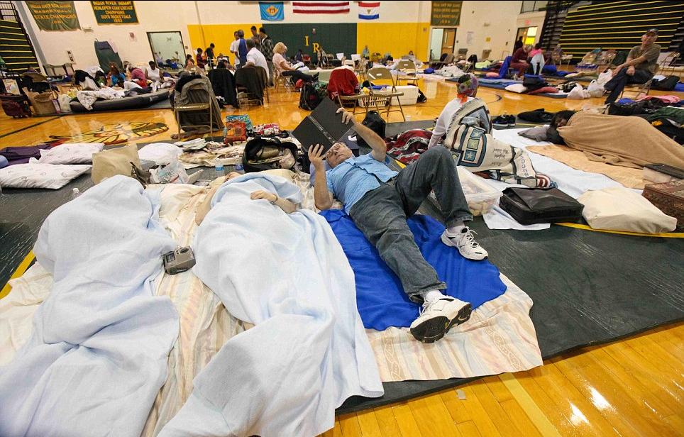 颶風“艾琳”抵達紐約 奧巴馬坐鎮(zhèn)華府指揮中心應(yīng)對風災(zāi)