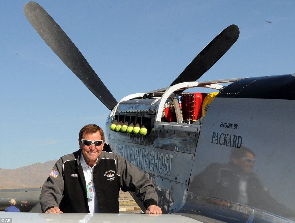 美飛行員墜機(jī)前力挽狂瀾 調(diào)查工作重點(diǎn)鎖定機(jī)尾