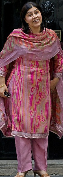 英國首相助手抨擊內(nèi)閣女大臣著裝丑陋、不堪入目