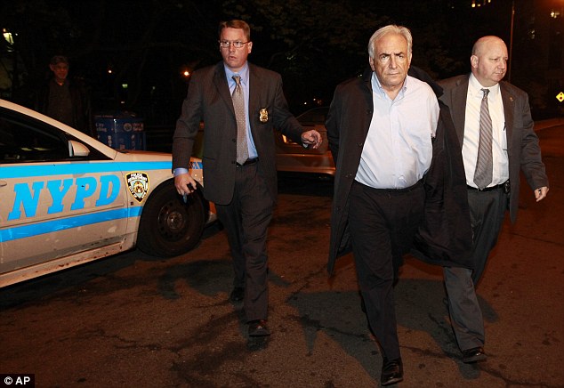 卡恩性侵案疑點重重 美記者認為背后有人指使