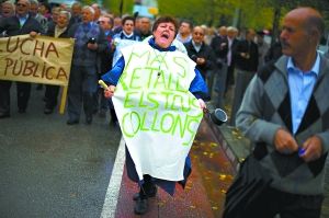 英200萬(wàn)公務(wù)人員今舉行1979年來(lái)最大規(guī)模罷工