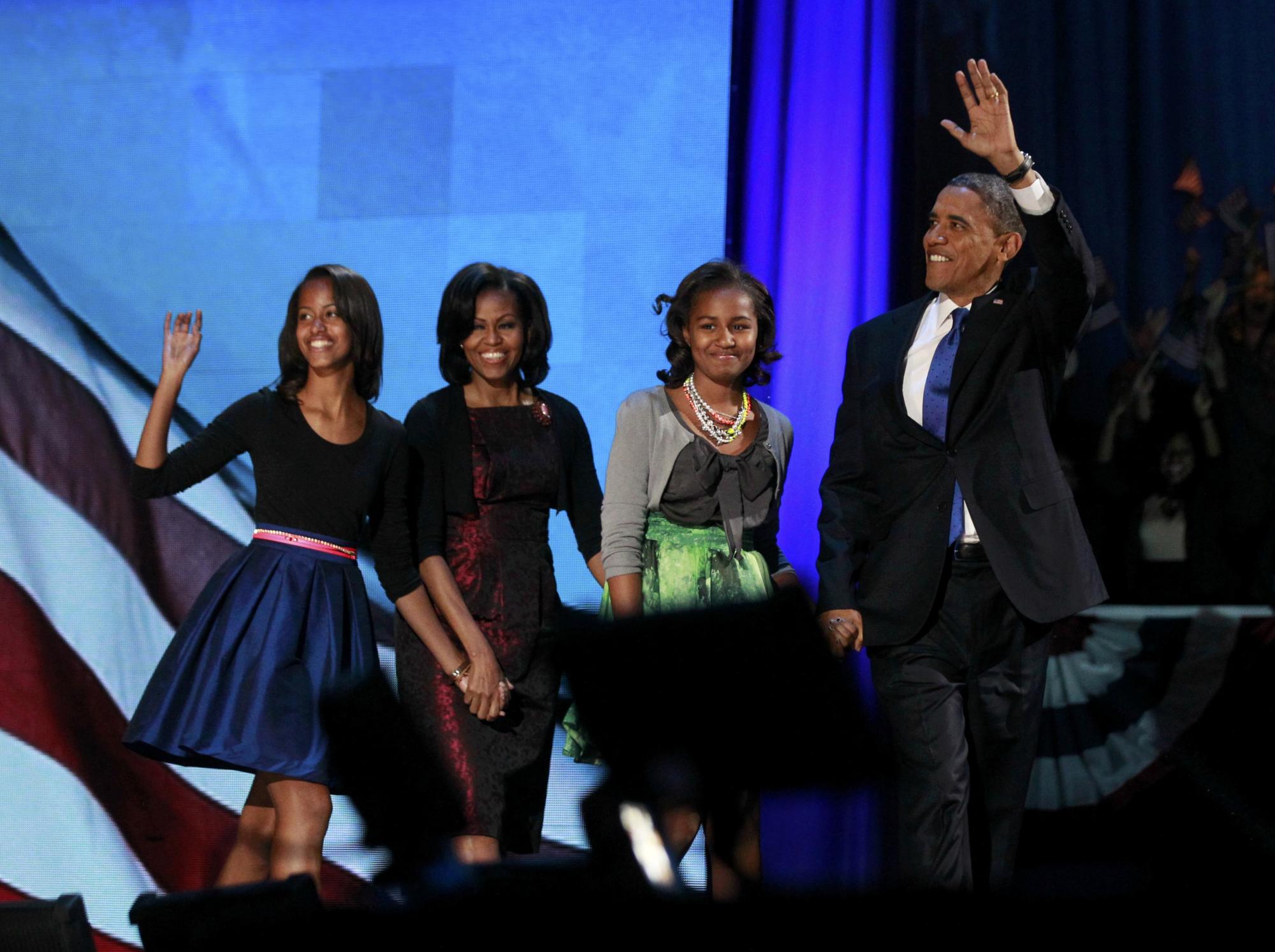 奧巴馬連任發(fā)推文“又是四年” 羅姆尼道喜承認失敗