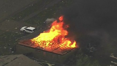 龍卷風(fēng)襲擊俄克拉荷馬城郊 造成至少37人死亡