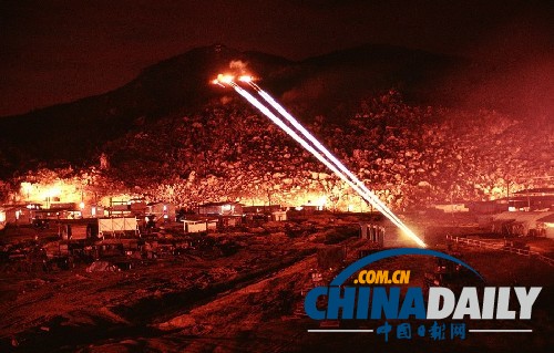 攝影師披露罕見(jiàn)越戰(zhàn)老照片 美軍全面出擊火光沖天