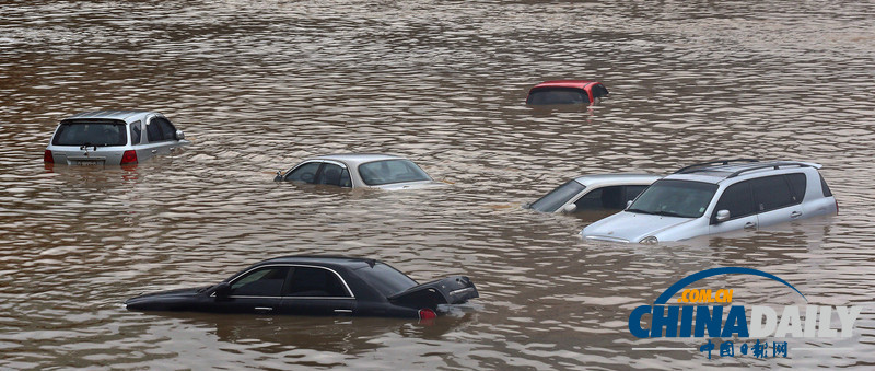 高清組圖：韓國(guó)首爾連日暴雨侵襲市民生活受影響
