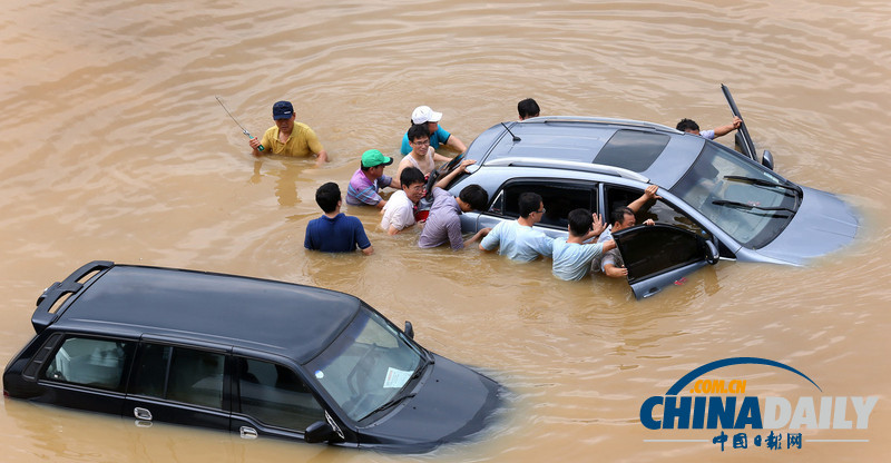 高清組圖：韓國首爾連日暴雨侵襲市民生活受影響
