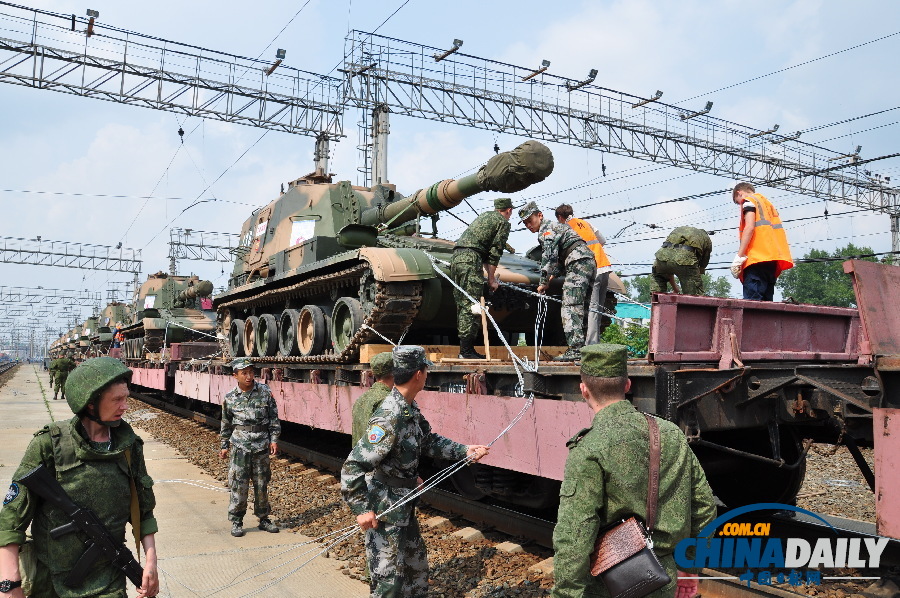 組圖：“和平使命－2013”中俄聯(lián)演野營(yíng)村舉行開(kāi)營(yíng)儀式