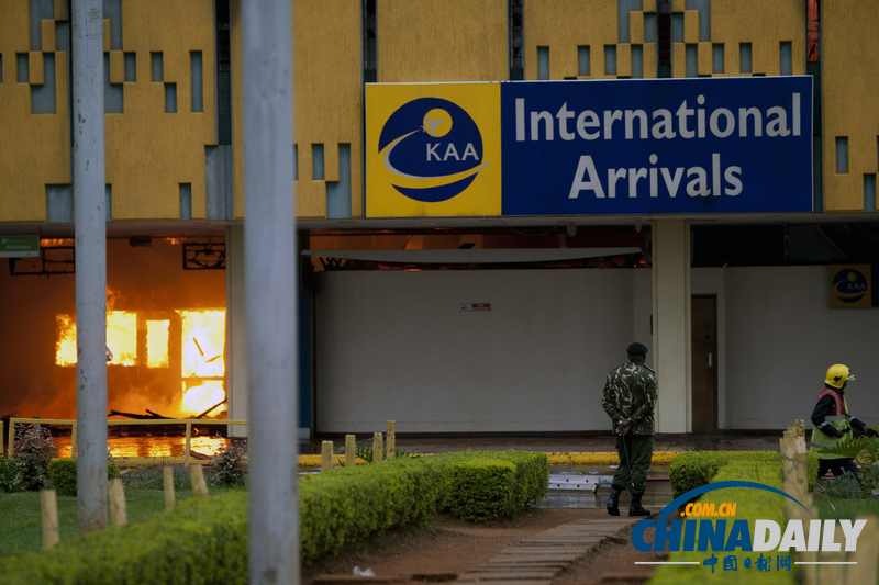肯尼亞首都機場因大火關(guān)閉 傷亡情況不明（組圖）