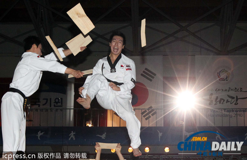 盤點(diǎn)各國神奇功夫 武林爭霸誰與爭鋒（高清組圖）