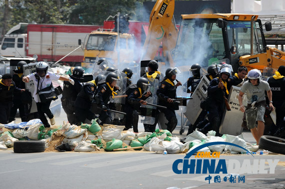 泰國(guó)曼谷抗議地點(diǎn)附近發(fā)生爆炸 導(dǎo)致兩人受傷