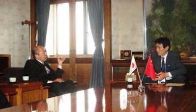 駐大阪總領(lǐng)事劉毅仁赴德島拜會當(dāng)?shù)卣妥h會(組圖)