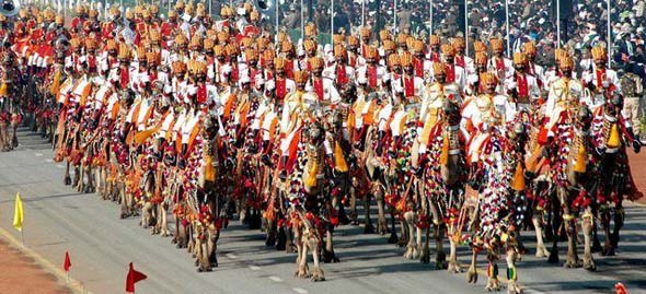 印度舉行國(guó)慶閱兵 “當(dāng)家武器”齊亮相