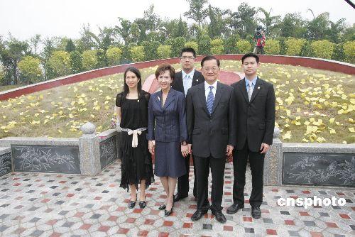 連戰(zhàn)次子連勝武情定空姐 女方出身一般家庭