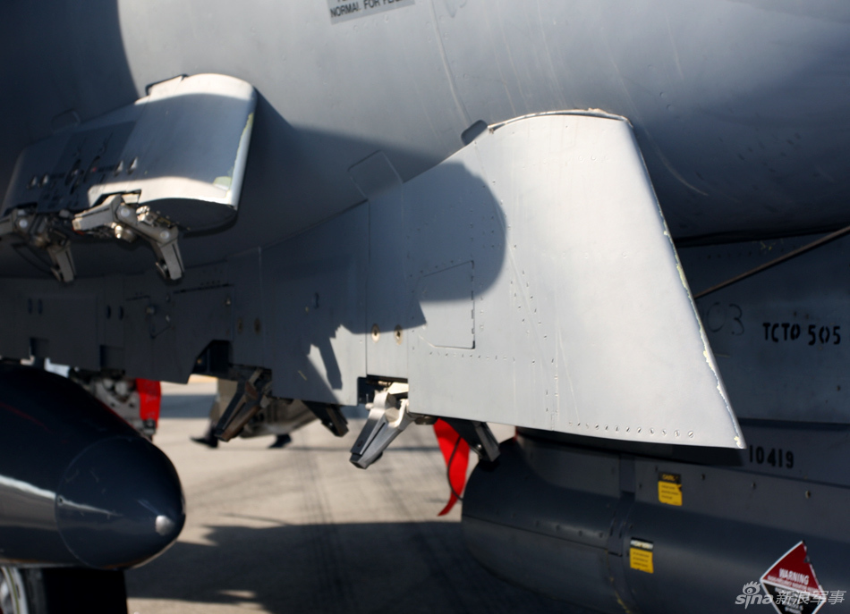 美國空軍展示兩架F-15E攻擊鷹戰(zhàn)斗轟炸機(jī)