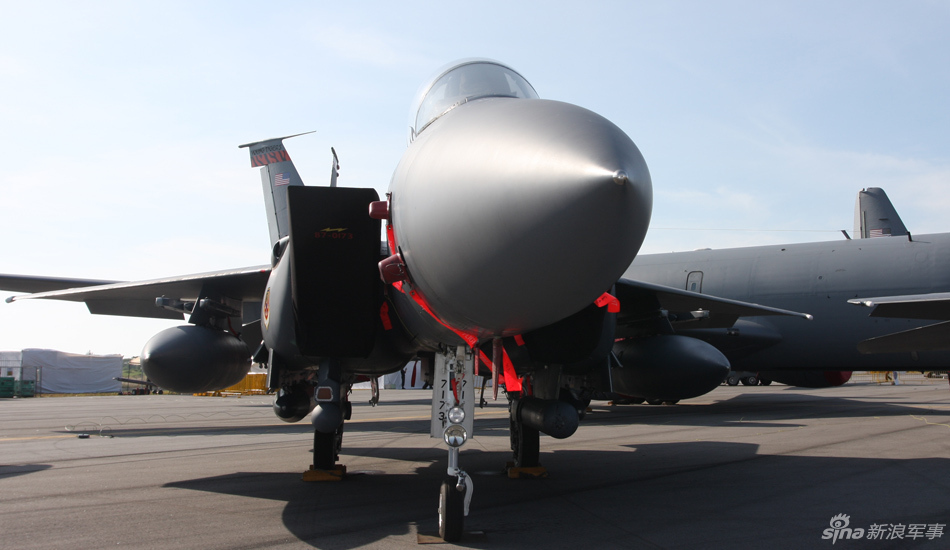 美國空軍展示兩架F－15E攻擊鷹戰(zhàn)斗轟炸機(jī)
