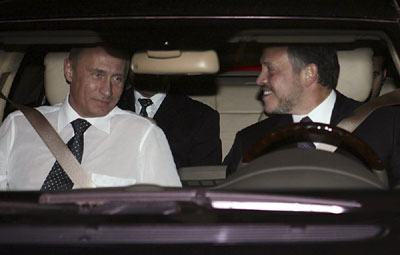 普京抵約旦受“空前”禮遇 國王親自為其開車