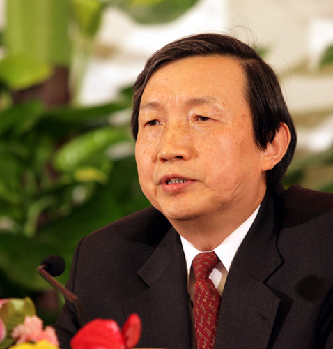 馬凱回答記者提問(wèn)