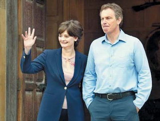 切麗:青梅竹馬是恩師之子 11歲時(shí)獻(xiàn)初吻