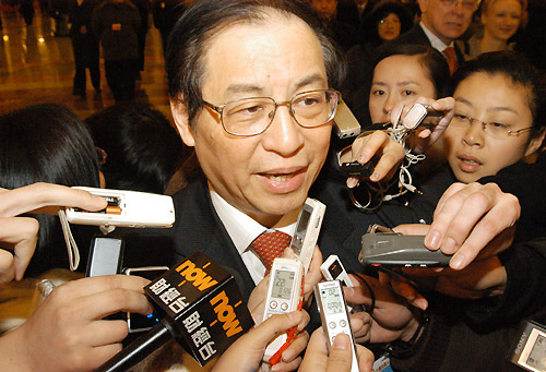 劉明康：通過金融改革建立防范風(fēng)險(xiǎn)問責(zé)制